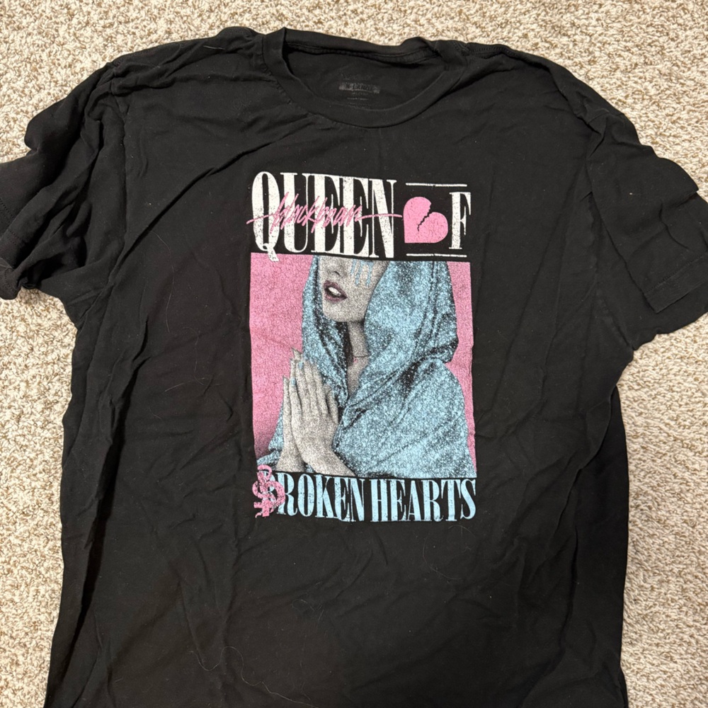 Blackbear Graphic Tee Queen of Broken Hearts